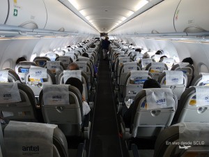 Interior del Airbus A320 de BQB (Foto: Ricardo J. Delpiano)