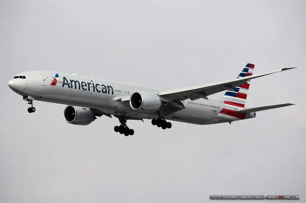 American Airlines - Boeing 777-300ER