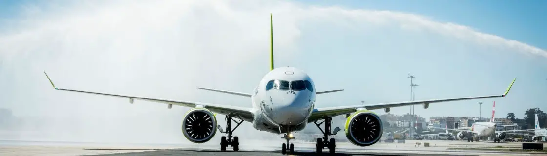 Air Baltic A220