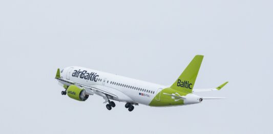 airBaltic Airbus A220