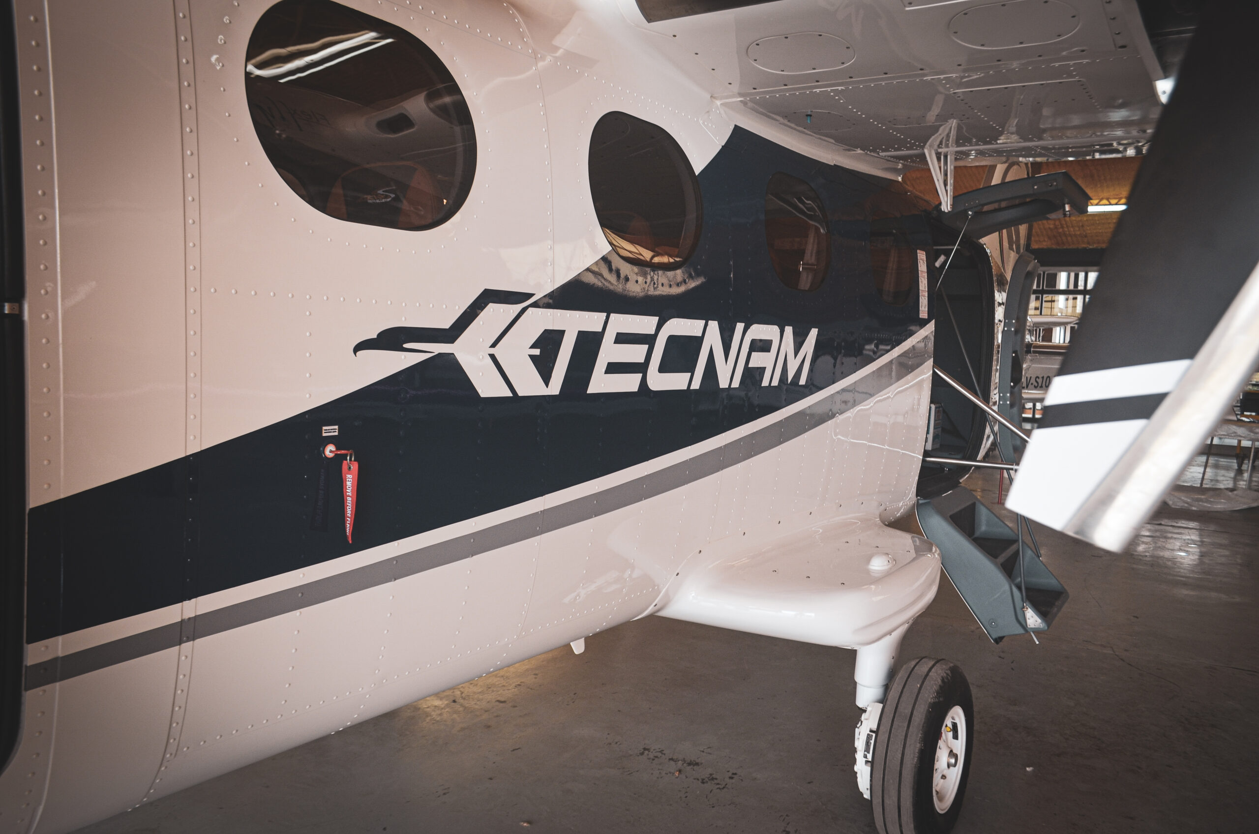 Tecnam P2012 Traveller. FlexFly.