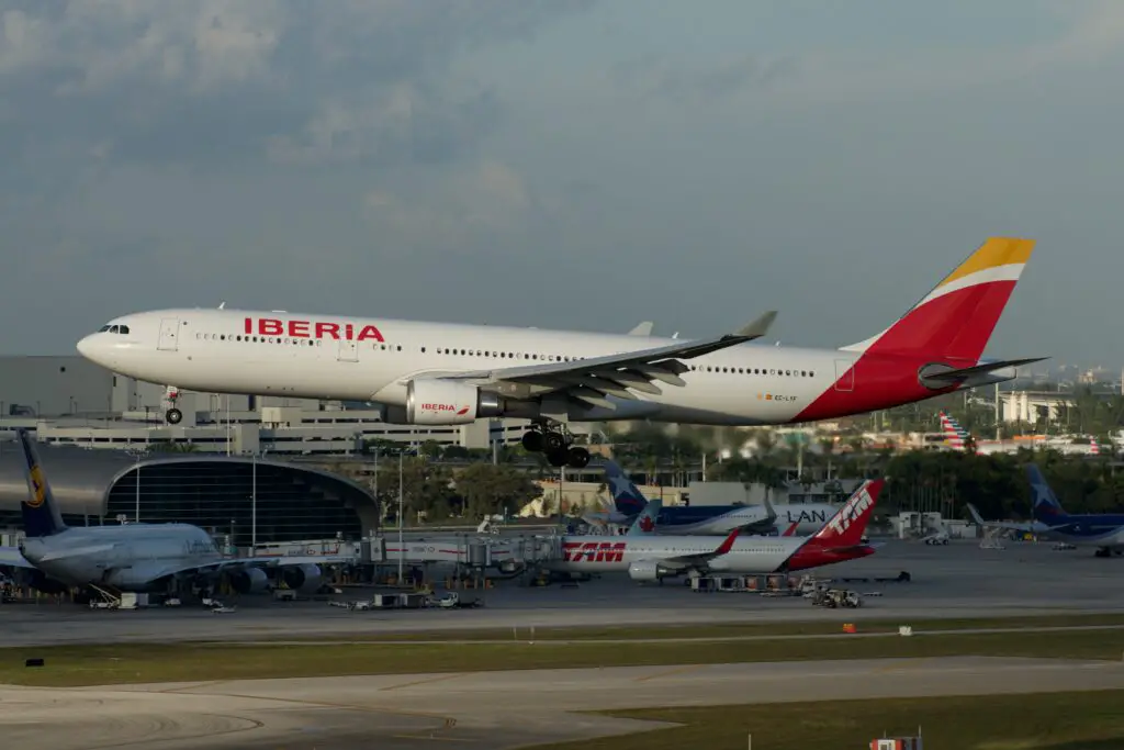 Iberia Airbus A330-300 EC-LYF