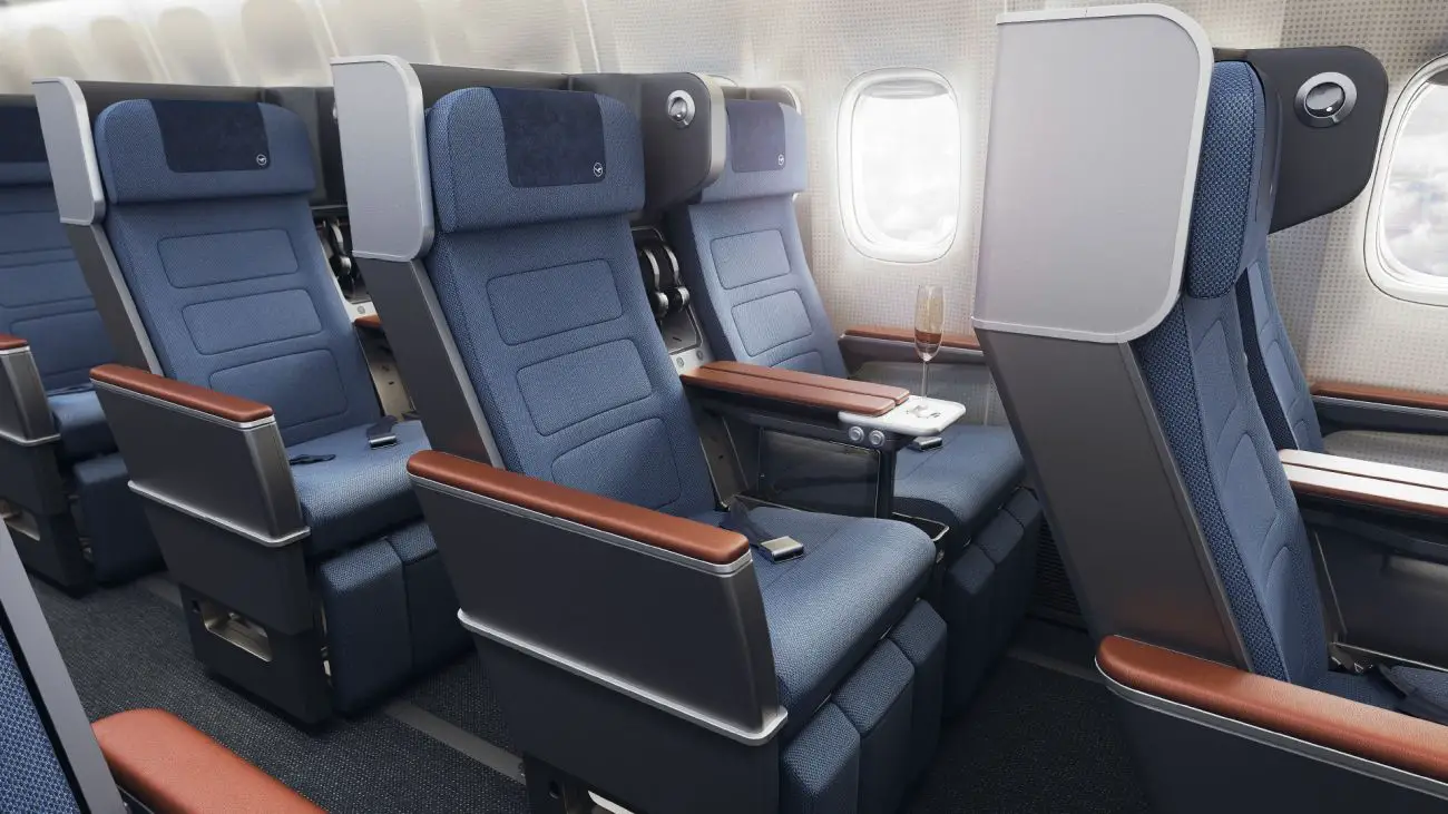 Lufthansa Group selects the new ZIM seat for its Premium Economy on ...