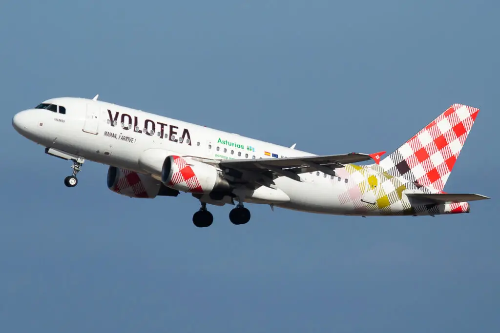 Volotea - Airbus A319 - EC-MTD "Kalimera" - Aeroporto de Fuerteventura (FUE), España - Fuerteventura Airport (FUE), Spain