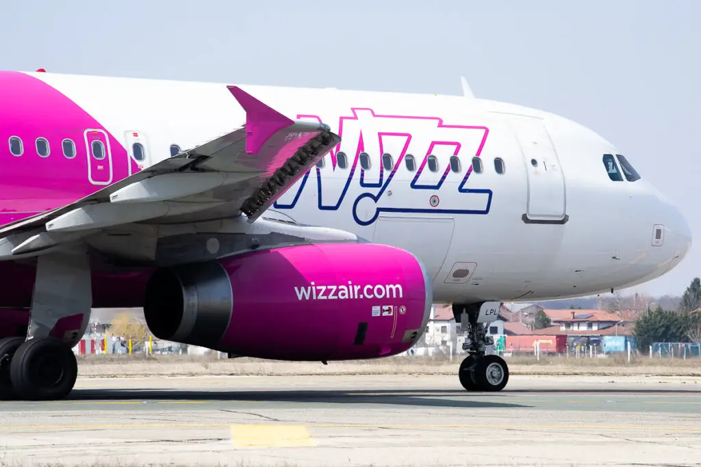 Wizz Air - Airbus A320 - HA-LPL - Aeroporto Bucareste Otopeni (OTP), Rumanía - Bucharest Otopeni Airport (OTP), Romania