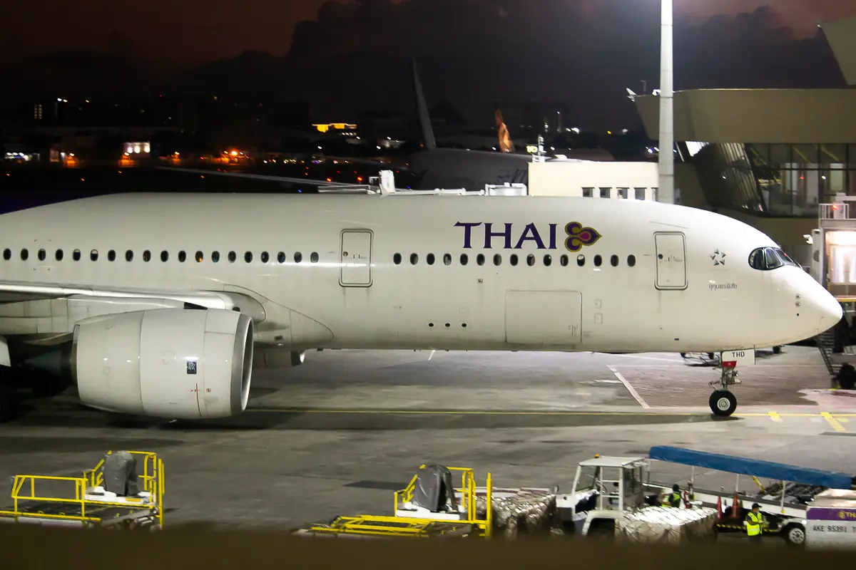 Airbus A350-900 HS-THD Thai Airways Manila Airport/Airport (MNL)