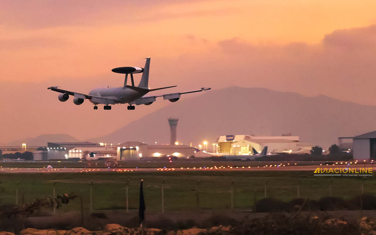 Boeing E-3D Sentry - Comodoro Arturo Merino Benítez Int. Airport Airborne Early Warning