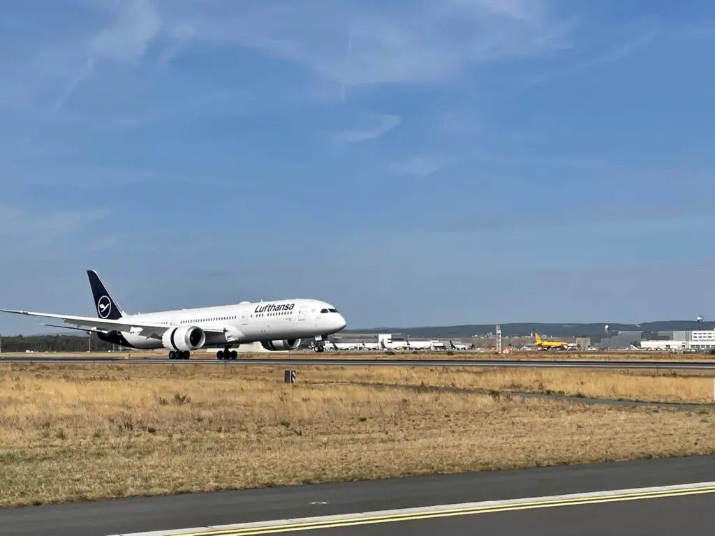 Lufthansa - Boeing 787