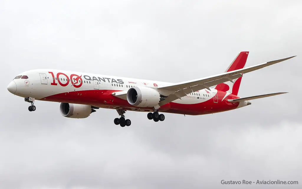 VH-ZNJ - Qantas - Boeing 787-9 - 100th Anniversary Livery