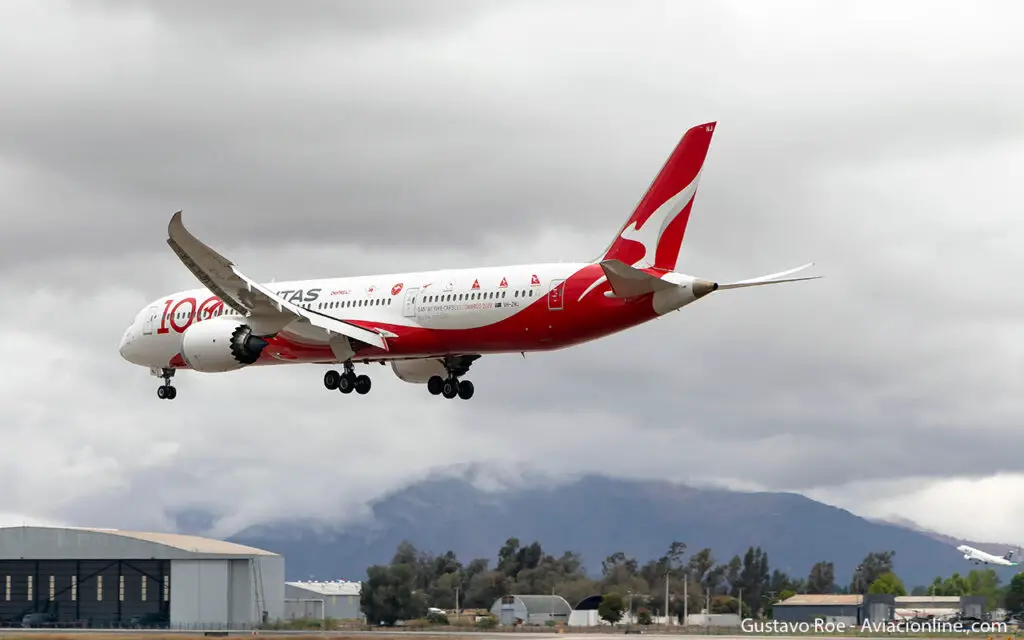 VH-ZNJ - Qantas - Boeing 787-9 - 100th Anniversary Livery