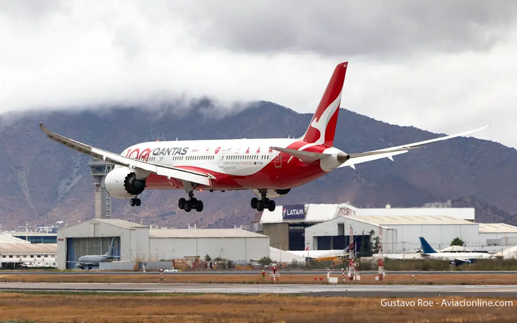 VH-ZNJ - Qantas - Boeing 787-9 - 100th Anniversary Livery