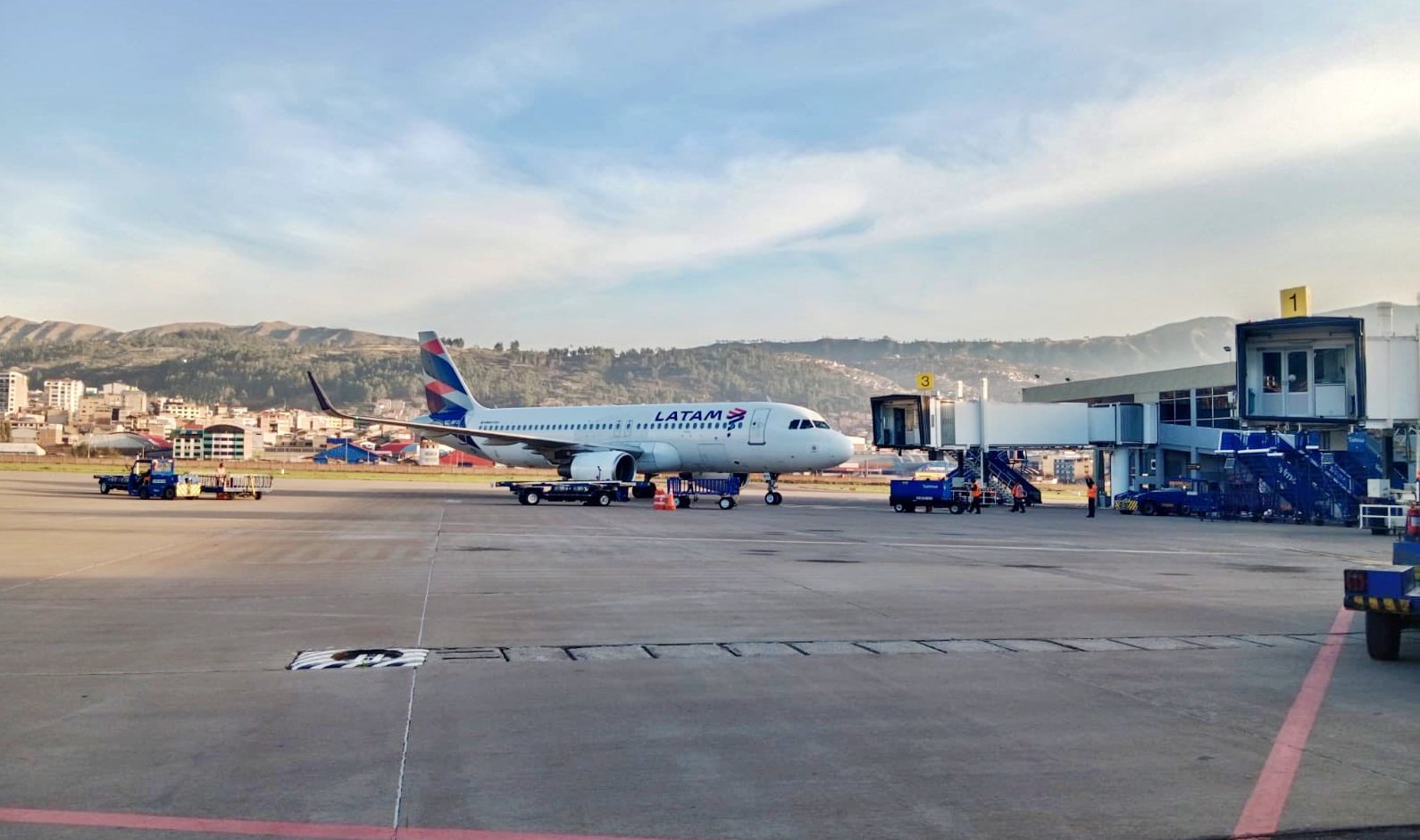 Flights return to Cusco after airport closure due to incidents