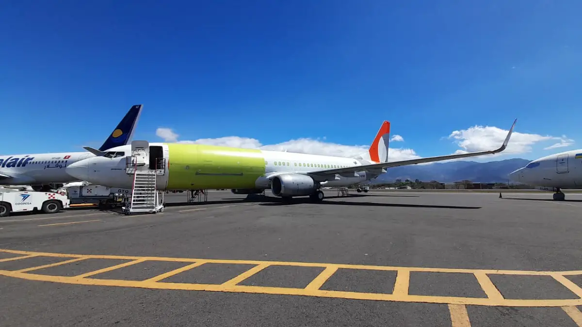 Costa Rica: Primer Boeing 737-800 convertido en COOPESA