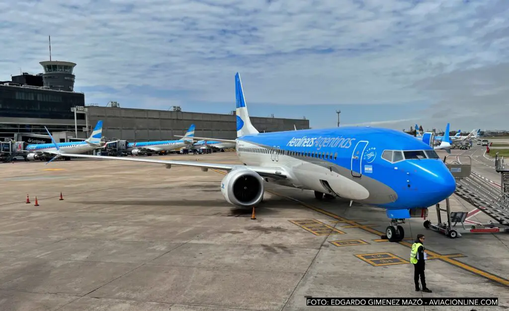 Boeing 737 MAX de Aerolíneas Argentinas en el Aeroparque Jorge Newbery de Buenos Aires