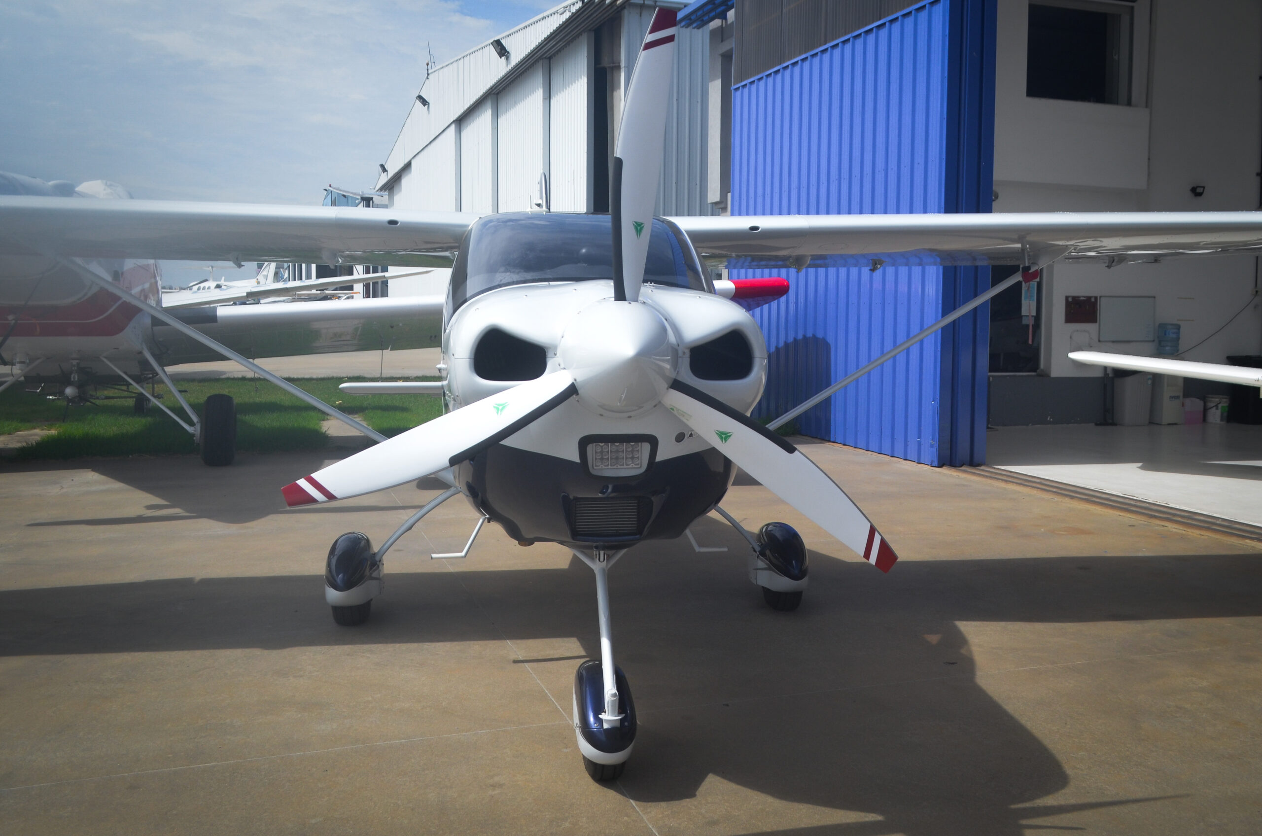 Tecnam P2010 TDI Gran Lusso. Aerotec. 