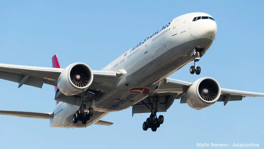 Turkish Airlines 777-300