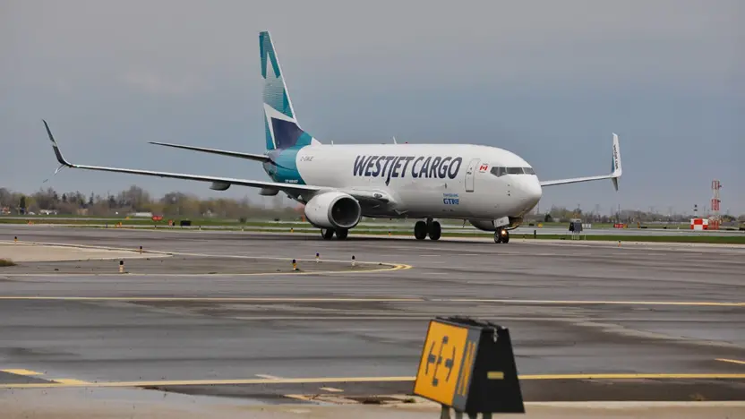 WestJet Cargo y GTA Group presentan el primer 737-800BCF