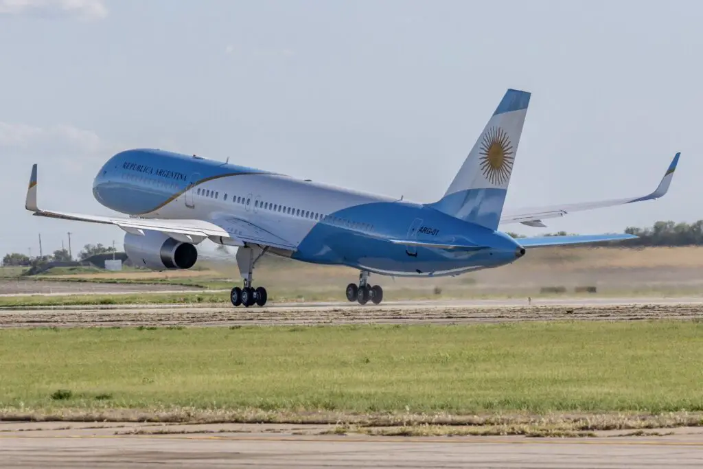 Argentina's Presidential Plane ARG 01 (Photo: Tanner Colvin / @tcksphoto)