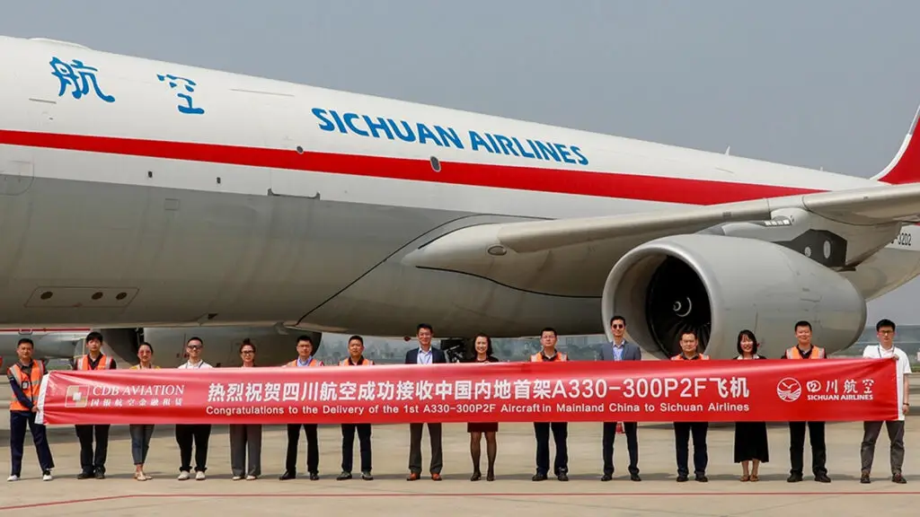 Sichuan Airlines recibió el primer A330-300 P2F convertido en China