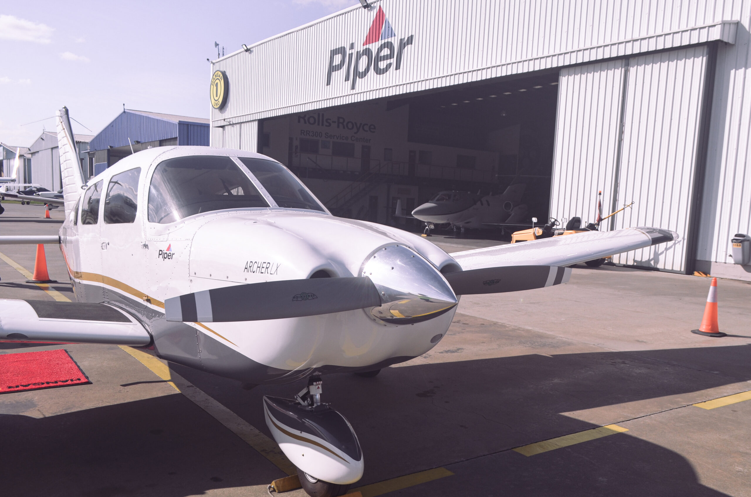 Piper Archer LX. Hangar Uno.