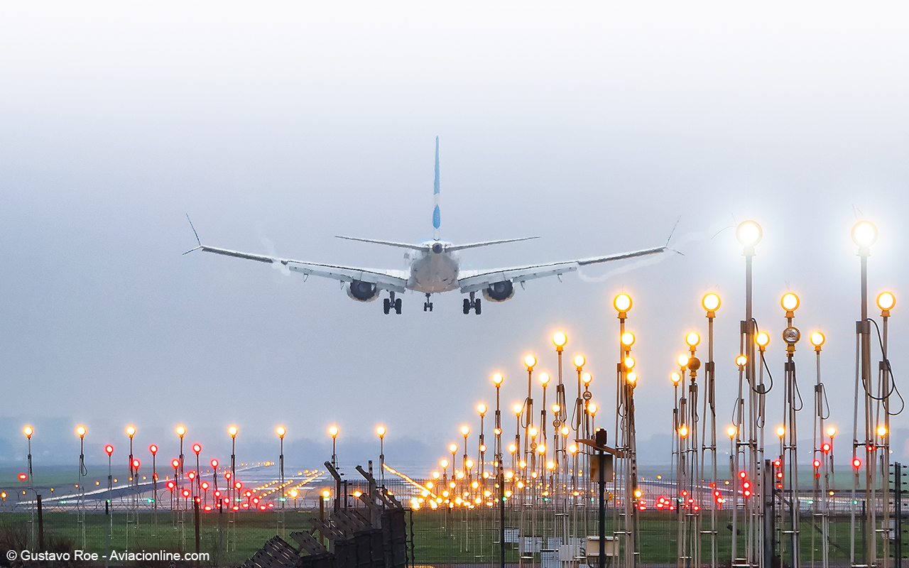 Aerolíneas Argentinas - Boeing 737-8 MAX