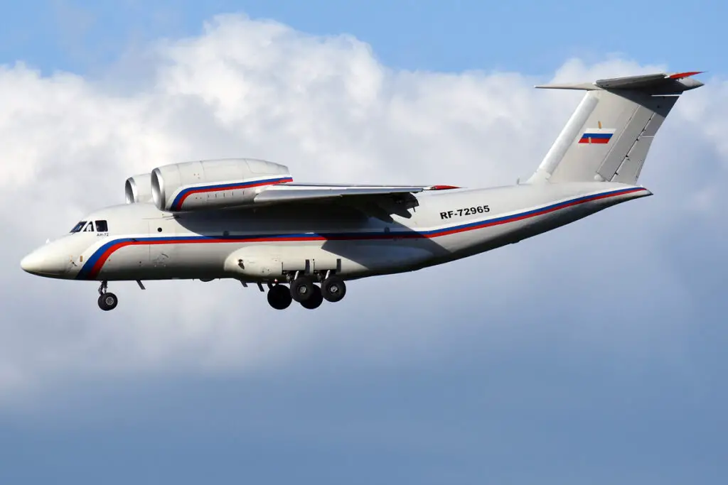 Antonov An-72 será reemplazado por el transporte militar ligero Il-212