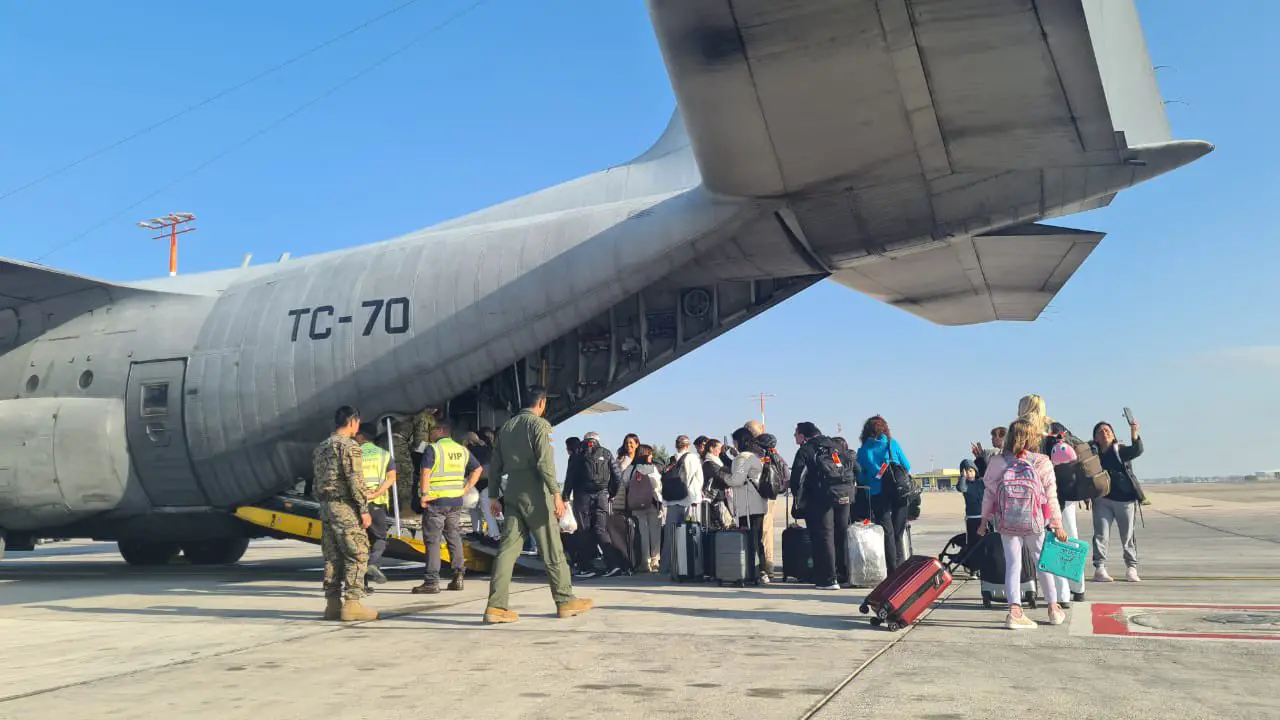 Regreso seguro evacuación israel fuerza aerea argentina