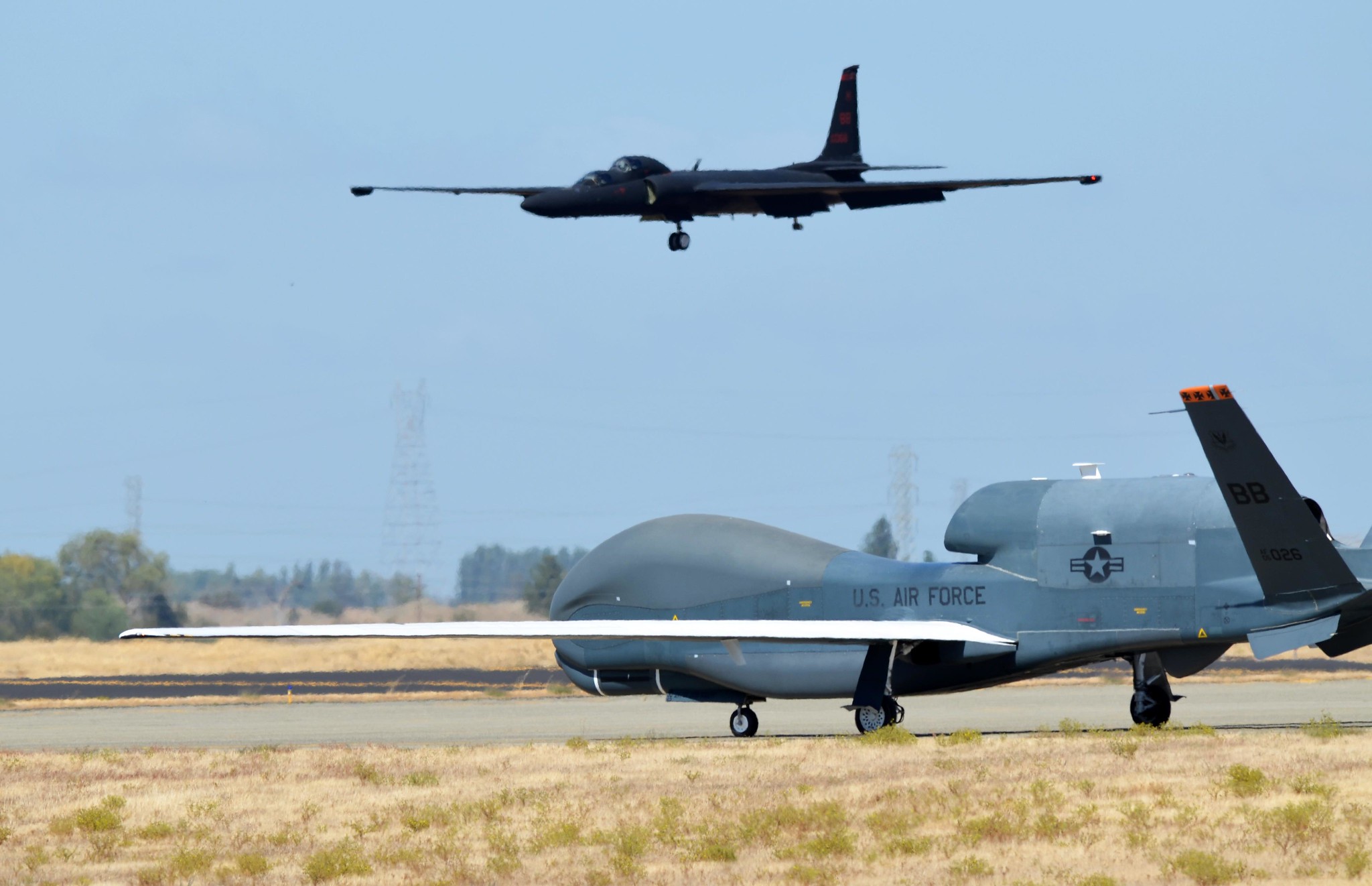 U-2 Dragon Lady RQ-4 Global Hawk