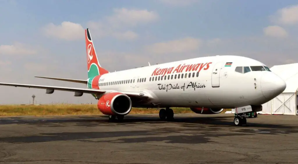 Kenya Airways Boeing 737-800