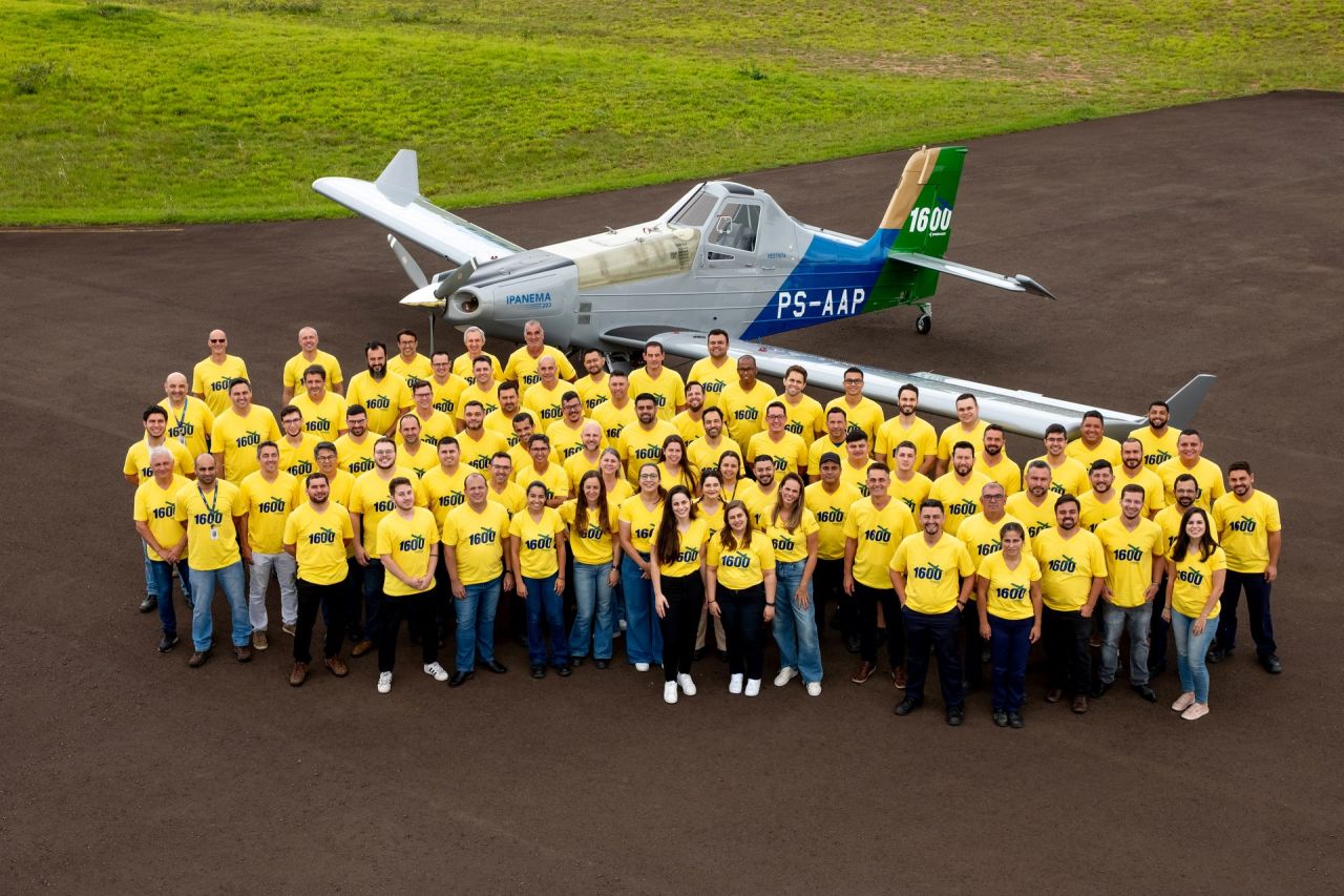 Embraer EMB-203 Ipanema. 