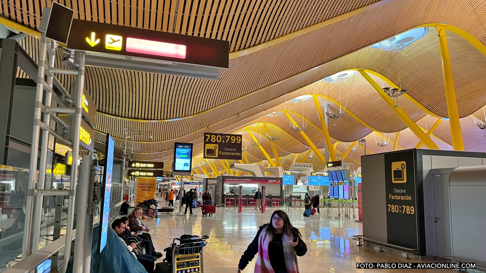 españa aena terminal 4 madrid barajas