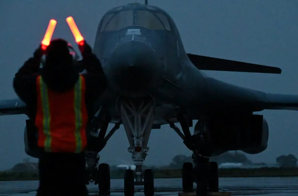 Bombarderos B-1B Lancer llegaron a Morón, España