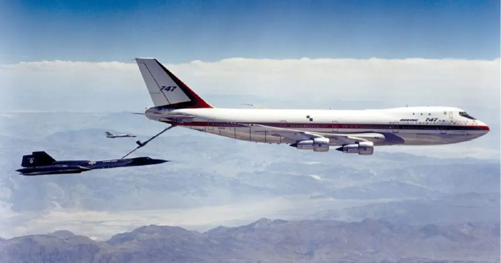 Boeing KC-747 SR-71