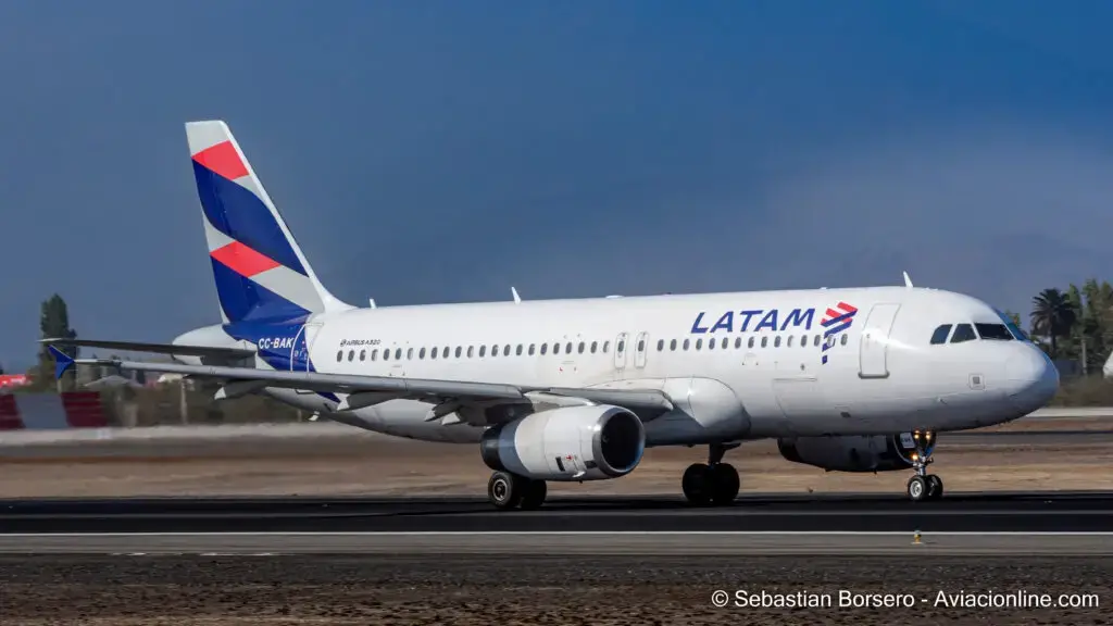 CC-BAK LATAM-Airlines Chile Airbus A320-232