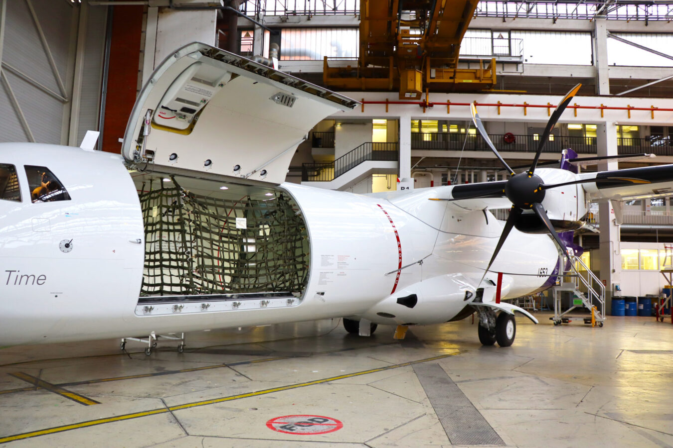 FedEx - ATR 72 cargo - SWiftair