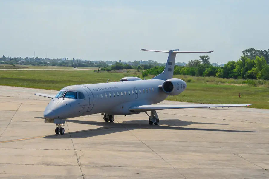 LADE - ERJ 140