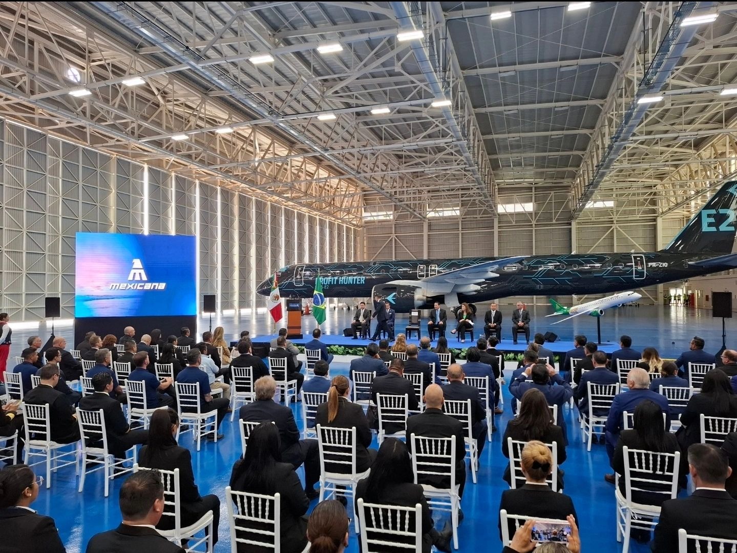 Presentación del Embraer E195-E2 en el MRO de Mexicana de Aviación