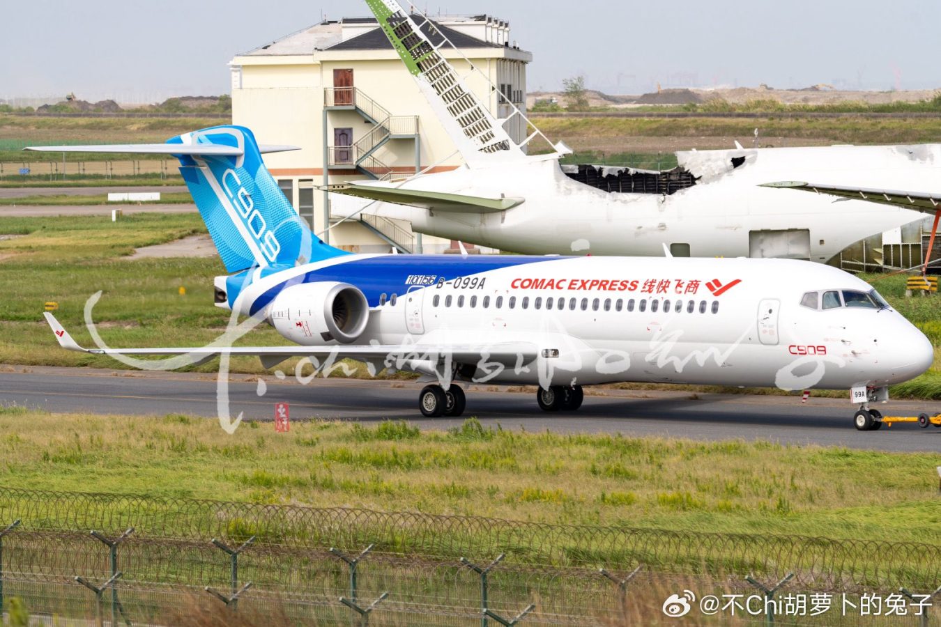 COMAC C909 ARJ21 Credit: Weibo @不Chi胡萝卜的兔子