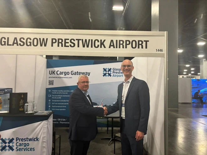 Nico Le Roux (left), Business Development Director, Glasgow Prestwick Airport, and Zack Oakley (right), Executive Director, Chicago Rockford International Airport, launch new partnership at TIACA’s Air Cargo Forum 2024